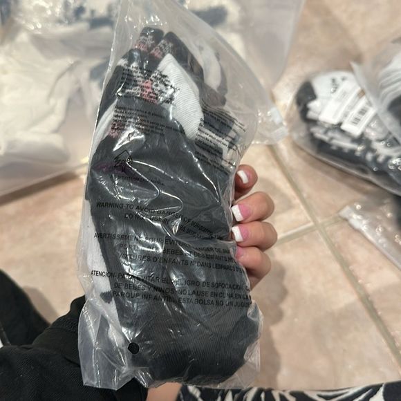 Cow print socks pack of 5 BRAND NEW IN ORIGINAL PACKAGING - Picture 2 of 3